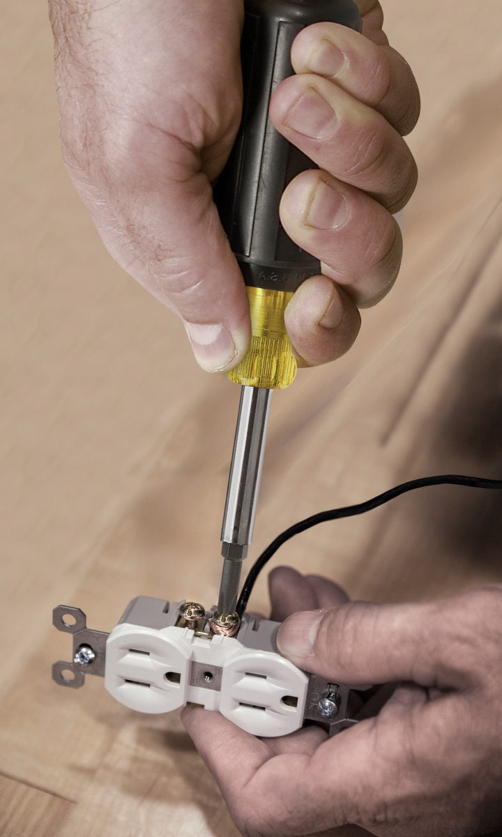 Klein Tools 32476 5-In-1 Multi-Bit Screwdriver/Nut Driver